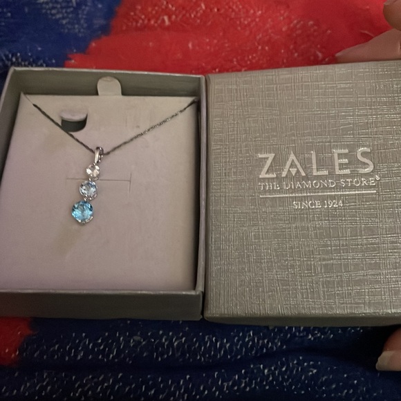 Zales - Picture 2 of 6